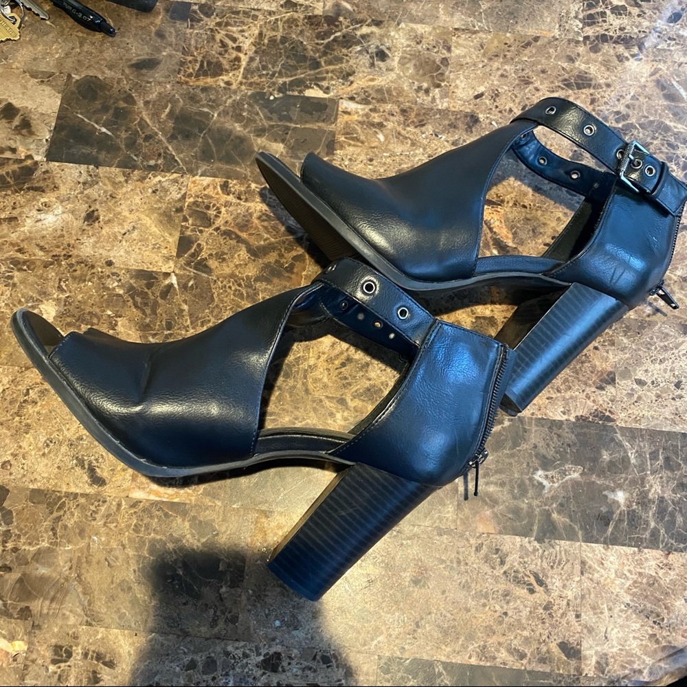 Simply Vera by Vera Wang Staring Women’s high heel ankle boots - Picture 6 of 8